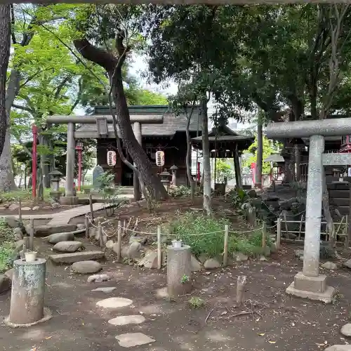 四本木稲荷神社の{uncategorized: "未分類", other: "その他", undefined: "問題あり", building: "その他建物", grave: "お墓", sacred_gate: "鳥居", guardian: "狛犬", statue: "像", buddha: "仏像", history: "歴史", nature: "自然", garden: "庭園", animal: "動物", pagoda: "塔", temizu: "手水舎", mountain_gate: "山門・神門", sanctuary: "本殿・本堂", subordinate: "末社・摂社", art: "芸術", scenery: "景色", jizo: "地蔵", ema: "絵馬", goshuin: "御朱印", omikuji: "おみくじ", items: "授与品その他", amulet: "お守り", goshuincho: "御朱印帳", eats: "食事", festival: "お祭り", votive_dance: "神楽", shichigosan: "七五三参", wedding: "結婚式", experience: "体験その他", initially: "初詣", around: "周辺", anti_infection: "感染症対策"}