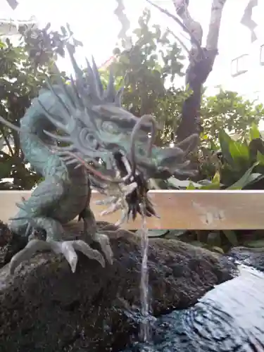 鵠沼伏見稲荷神社の手水舎