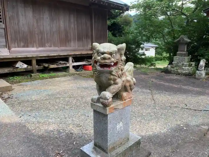 金氣神社の狛犬