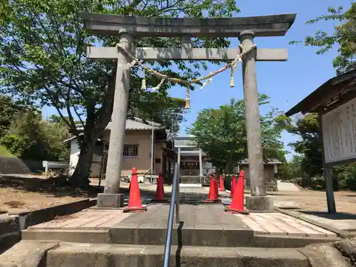 八幡神社の鳥居