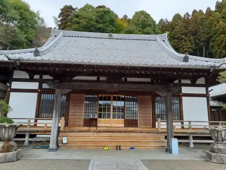 願成寺の本殿・本堂