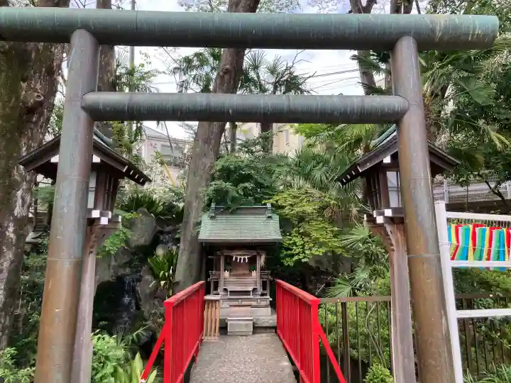清水窪弁財天の{uncategorized: "未分類", other: "その他", undefined: "問題あり", building: "その他建物", grave: "お墓", sacred_gate: "鳥居", guardian: "狛犬", statue: "像", buddha: "仏像", history: "歴史", nature: "自然", garden: "庭園", animal: "動物", pagoda: "塔", temizu: "手水舎", mountain_gate: "山門・神門", sanctuary: "本殿・本堂", subordinate: "末社・摂社", art: "芸術", scenery: "景色", jizo: "地蔵", ema: "絵馬", goshuin: "御朱印", omikuji: "おみくじ", items: "授与品その他", amulet: "お守り", goshuincho: "御朱印帳", eats: "食事", festival: "お祭り", votive_dance: "神楽", shichigosan: "七五三参", wedding: "結婚式", experience: "体験その他", initially: "初詣", around: "周辺", anti_infection: "感染症対策"}