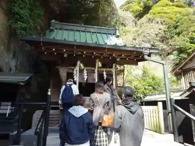 銭洗弁財天宇賀福神社(神奈川県)