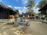 一杵神社(大宝神社飛地境内)の{uncategorized: "未分類", other: "その他", undefined: "問題あり", building: "その他建物", grave: "お墓", sacred_gate: "鳥居", guardian: "狛犬", statue: "像", buddha: "仏像", history: "歴史", nature: "自然", garden: "庭園", animal: "動物", pagoda: "塔", temizu: "手水舎", mountain_gate: "山門・神門", sanctuary: "本殿・本堂", subordinate: "末社・摂社", art: "芸術", scenery: "景色", jizo: "地蔵", ema: "絵馬", goshuin: "御朱印", omikuji: "おみくじ", items: "授与品その他", amulet: "お守り", goshuincho: "御朱印帳", eats: "食事", festival: "お祭り", votive_dance: "神楽", shichigosan: "七五三参", wedding: "結婚式", experience: "体験その他", initially: "初詣", around: "周辺", anti_infection: "感染症対策"}