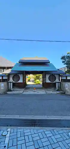 西龍寺の{uncategorized: "未分類", other: "その他", undefined: "問題あり", building: "その他建物", grave: "お墓", sacred_gate: "鳥居", guardian: "狛犬", statue: "像", buddha: "仏像", history: "歴史", nature: "自然", garden: "庭園", animal: "動物", pagoda: "塔", temizu: "手水舎", mountain_gate: "山門・神門", sanctuary: "本殿・本堂", subordinate: "末社・摂社", art: "芸術", scenery: "景色", jizo: "地蔵", ema: "絵馬", goshuin: "御朱印", omikuji: "おみくじ", items: "授与品その他", amulet: "お守り", goshuincho: "御朱印帳", eats: "食事", festival: "お祭り", votive_dance: "神楽", shichigosan: "七五三参", wedding: "結婚式", experience: "体験その他", initially: "初詣", around: "周辺", anti_infection: "感染症対策"}