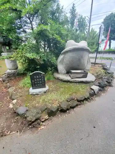 飯玉神社の像