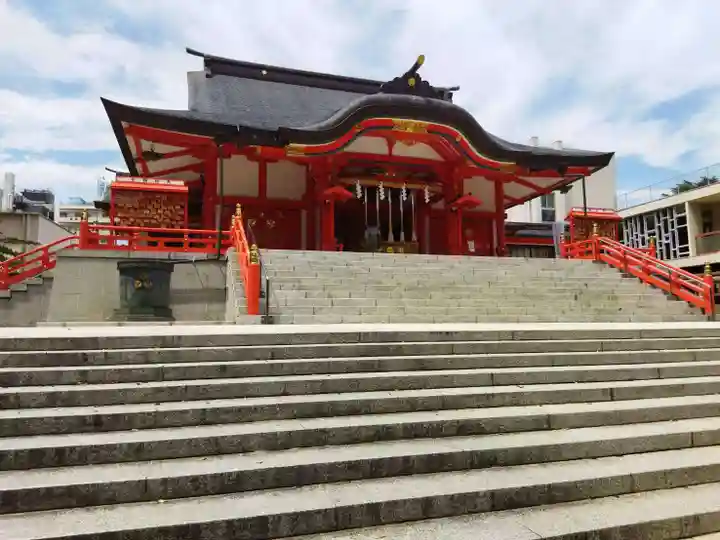 花園神社の本殿・本堂