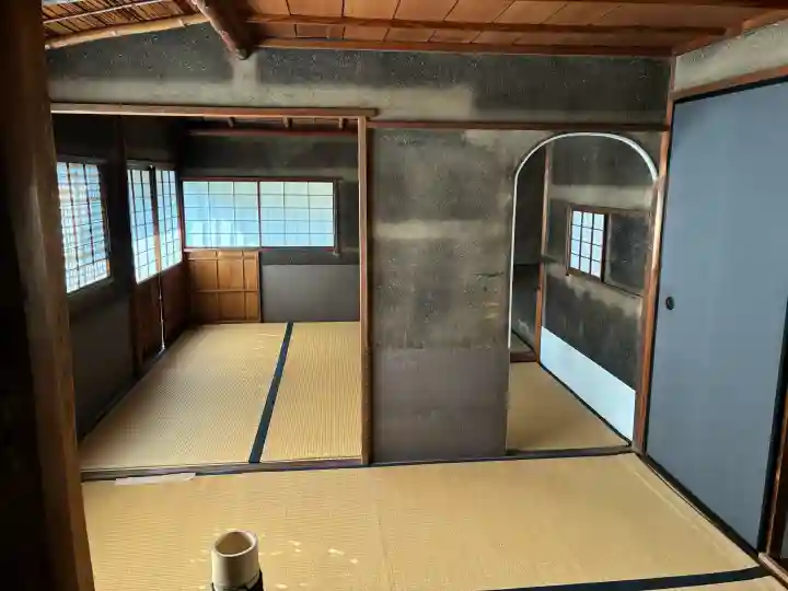 瑞峯院の{uncategorized: "未分類", other: "その他", undefined: "問題あり", building: "その他建物", grave: "お墓", sacred_gate: "鳥居", guardian: "狛犬", statue: "像", buddha: "仏像", history: "歴史", nature: "自然", garden: "庭園", animal: "動物", pagoda: "塔", temizu: "手水舎", mountain_gate: "山門・神門", sanctuary: "本殿・本堂", subordinate: "末社・摂社", art: "芸術", scenery: "景色", jizo: "地蔵", ema: "絵馬", goshuin: "御朱印", omikuji: "おみくじ", items: "授与品その他", amulet: "お守り", goshuincho: "御朱印帳", eats: "食事", festival: "お祭り", votive_dance: "神楽", shichigosan: "七五三参", wedding: "結婚式", experience: "体験その他", initially: "初詣", around: "周辺", anti_infection: "感染症対策"}