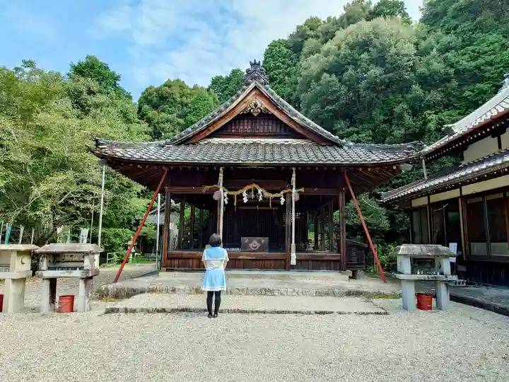 曽野稲荷神社の本殿・本堂