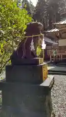 御岩神社の狛犬