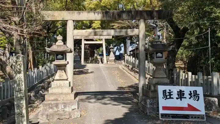 七所神社の{uncategorized: "未分類", other: "その他", undefined: "問題あり", building: "その他建物", grave: "お墓", sacred_gate: "鳥居", guardian: "狛犬", statue: "像", buddha: "仏像", history: "歴史", nature: "自然", garden: "庭園", animal: "動物", pagoda: "塔", temizu: "手水舎", mountain_gate: "山門・神門", sanctuary: "本殿・本堂", subordinate: "末社・摂社", art: "芸術", scenery: "景色", jizo: "地蔵", ema: "絵馬", goshuin: "御朱印", omikuji: "おみくじ", items: "授与品その他", amulet: "お守り", goshuincho: "御朱印帳", eats: "食事", festival: "お祭り", votive_dance: "神楽", shichigosan: "七五三参", wedding: "結婚式", experience: "体験その他", initially: "初詣", around: "周辺", anti_infection: "感染症対策"}