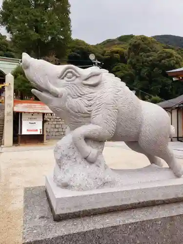 足立山妙見宮（御祖神社）の狛犬