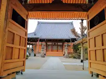 順慶寺の本殿・本堂