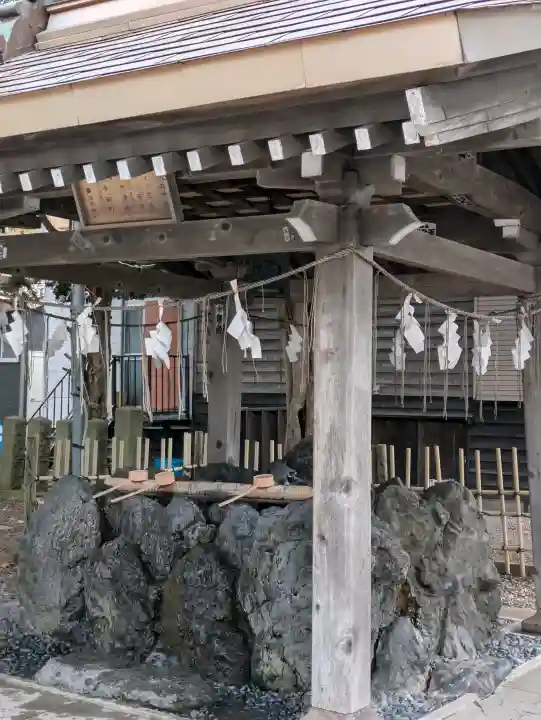湯倉神社の{uncategorized: "未分類", other: "その他", undefined: "問題あり", building: "その他建物", grave: "お墓", sacred_gate: "鳥居", guardian: "狛犬", statue: "像", buddha: "仏像", history: "歴史", nature: "自然", garden: "庭園", animal: "動物", pagoda: "塔", temizu: "手水舎", mountain_gate: "山門・神門", sanctuary: "本殿・本堂", subordinate: "末社・摂社", art: "芸術", scenery: "景色", jizo: "地蔵", ema: "絵馬", goshuin: "御朱印", omikuji: "おみくじ", items: "授与品その他", amulet: "お守り", goshuincho: "御朱印帳", eats: "食事", festival: "お祭り", votive_dance: "神楽", shichigosan: "七五三参", wedding: "結婚式", experience: "体験その他", initially: "初詣", around: "周辺", anti_infection: "感染症対策"}