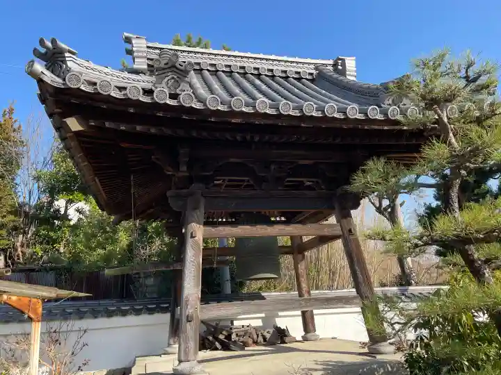 誓昌院の{uncategorized: "未分類", other: "その他", undefined: "問題あり", building: "その他建物", grave: "お墓", sacred_gate: "鳥居", guardian: "狛犬", statue: "像", buddha: "仏像", history: "歴史", nature: "自然", garden: "庭園", animal: "動物", pagoda: "塔", temizu: "手水舎", mountain_gate: "山門・神門", sanctuary: "本殿・本堂", subordinate: "末社・摂社", art: "芸術", scenery: "景色", jizo: "地蔵", ema: "絵馬", goshuin: "御朱印", omikuji: "おみくじ", items: "授与品その他", amulet: "お守り", goshuincho: "御朱印帳", eats: "食事", festival: "お祭り", votive_dance: "神楽", shichigosan: "七五三参", wedding: "結婚式", experience: "体験その他", initially: "初詣", around: "周辺", anti_infection: "感染症対策"}