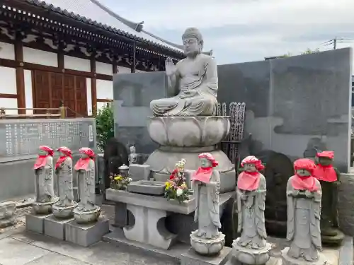 無量院の{uncategorized: "未分類", other: "その他", undefined: "問題あり", building: "その他建物", grave: "お墓", sacred_gate: "鳥居", guardian: "狛犬", statue: "像", buddha: "仏像", history: "歴史", nature: "自然", garden: "庭園", animal: "動物", pagoda: "塔", temizu: "手水舎", mountain_gate: "山門・神門", sanctuary: "本殿・本堂", subordinate: "末社・摂社", art: "芸術", scenery: "景色", jizo: "地蔵", ema: "絵馬", goshuin: "御朱印", omikuji: "おみくじ", items: "授与品その他", amulet: "お守り", goshuincho: "御朱印帳", eats: "食事", festival: "お祭り", votive_dance: "神楽", shichigosan: "七五三参", wedding: "結婚式", experience: "体験その他", initially: "初詣", around: "周辺", anti_infection: "感染症対策"}