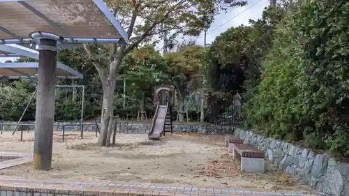 聖天神社（聖天上人像社）の庭園