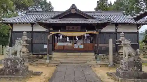 天神社の本殿