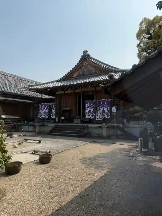 後白河院御聖蹟 法住寺の{uncategorized: "未分類", other: "その他", undefined: "問題あり", building: "その他建物", grave: "お墓", sacred_gate: "鳥居", guardian: "狛犬", statue: "像", buddha: "仏像", history: "歴史", nature: "自然", garden: "庭園", animal: "動物", pagoda: "塔", temizu: "手水舎", mountain_gate: "山門・神門", sanctuary: "本殿・本堂", subordinate: "末社・摂社", art: "芸術", scenery: "景色", jizo: "地蔵", ema: "絵馬", goshuin: "御朱印", omikuji: "おみくじ", items: "授与品その他", amulet: "お守り", goshuincho: "御朱印帳", eats: "食事", festival: "お祭り", votive_dance: "神楽", shichigosan: "七五三参", wedding: "結婚式", experience: "体験その他", initially: "初詣", around: "周辺", anti_infection: "感染症対策"}