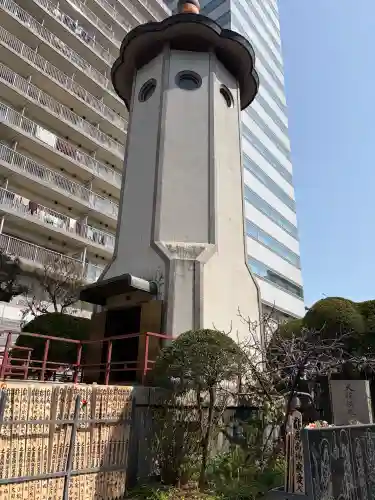 回向院の{uncategorized: "未分類", other: "その他", undefined: "問題あり", building: "その他建物", grave: "お墓", sacred_gate: "鳥居", guardian: "狛犬", statue: "像", buddha: "仏像", history: "歴史", nature: "自然", garden: "庭園", animal: "動物", pagoda: "塔", temizu: "手水舎", mountain_gate: "山門・神門", sanctuary: "本殿・本堂", subordinate: "末社・摂社", art: "芸術", scenery: "景色", jizo: "地蔵", ema: "絵馬", goshuin: "御朱印", omikuji: "おみくじ", items: "授与品その他", amulet: "お守り", goshuincho: "御朱印帳", eats: "食事", festival: "お祭り", votive_dance: "神楽", shichigosan: "七五三参", wedding: "結婚式", experience: "体験その他", initially: "初詣", around: "周辺", anti_infection: "感染症対策"}