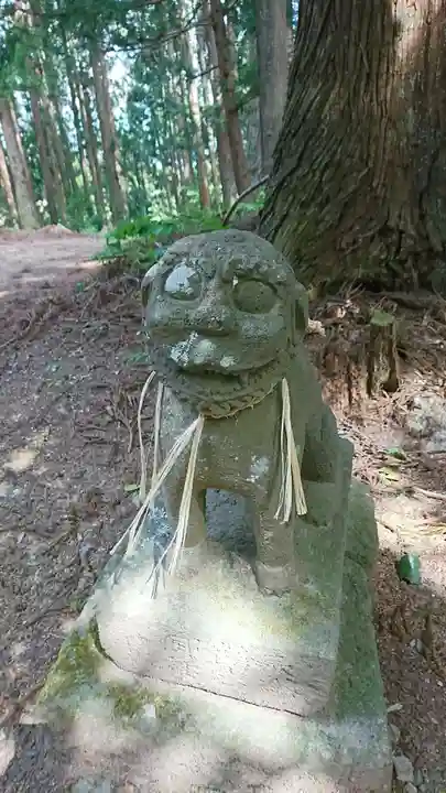 鶴ケ峰八幡神社の狛犬