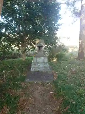 淡洲神社（太郎丸）の{uncategorized: "未分類", other: "その他", undefined: "問題あり", building: "その他建物", grave: "お墓", sacred_gate: "鳥居", guardian: "狛犬", statue: "像", buddha: "仏像", history: "歴史", nature: "自然", garden: "庭園", animal: "動物", pagoda: "塔", temizu: "手水舎", mountain_gate: "山門・神門", sanctuary: "本殿・本堂", subordinate: "末社・摂社", art: "芸術", scenery: "景色", jizo: "地蔵", ema: "絵馬", goshuin: "御朱印", omikuji: "おみくじ", items: "授与品その他", amulet: "お守り", goshuincho: "御朱印帳", eats: "食事", festival: "お祭り", votive_dance: "神楽", shichigosan: "七五三参", wedding: "結婚式", experience: "体験その他", initially: "初詣", around: "周辺", anti_infection: "感染症対策"}