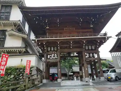 小倉祇園八坂神社の山門・神門