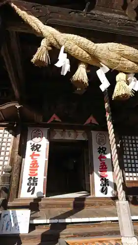 白鳥神社の本殿