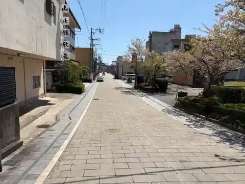 舘山寺の{uncategorized: "未分類", other: "その他", undefined: "問題あり", building: "その他建物", grave: "お墓", sacred_gate: "鳥居", guardian: "狛犬", statue: "像", buddha: "仏像", history: "歴史", nature: "自然", garden: "庭園", animal: "動物", pagoda: "塔", temizu: "手水舎", mountain_gate: "山門・神門", sanctuary: "本殿・本堂", subordinate: "末社・摂社", art: "芸術", scenery: "景色", jizo: "地蔵", ema: "絵馬", goshuin: "御朱印", omikuji: "おみくじ", items: "授与品その他", amulet: "お守り", goshuincho: "御朱印帳", eats: "食事", festival: "お祭り", votive_dance: "神楽", shichigosan: "七五三参", wedding: "結婚式", experience: "体験その他", initially: "初詣", around: "周辺", anti_infection: "感染症対策"}
