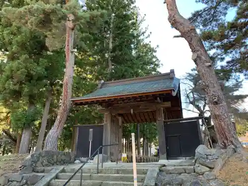 林泉寺の山門