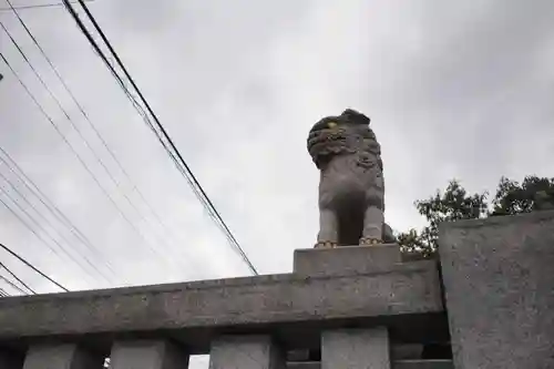 甲斐奈神社の狛犬