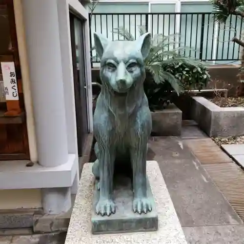 宮益御嶽神社の狛犬