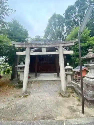 菱妻神社の鳥居