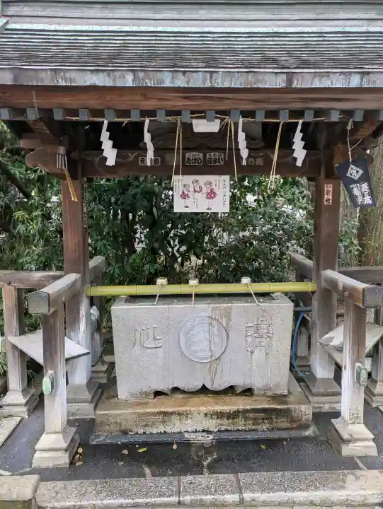 池袋御嶽神社の{uncategorized: "未分類", other: "その他", undefined: "問題あり", building: "その他建物", grave: "お墓", sacred_gate: "鳥居", guardian: "狛犬", statue: "像", buddha: "仏像", history: "歴史", nature: "自然", garden: "庭園", animal: "動物", pagoda: "塔", temizu: "手水舎", mountain_gate: "山門・神門", sanctuary: "本殿・本堂", subordinate: "末社・摂社", art: "芸術", scenery: "景色", jizo: "地蔵", ema: "絵馬", goshuin: "御朱印", omikuji: "おみくじ", items: "授与品その他", amulet: "お守り", goshuincho: "御朱印帳", eats: "食事", festival: "お祭り", votive_dance: "神楽", shichigosan: "七五三参", wedding: "結婚式", experience: "体験その他", initially: "初詣", around: "周辺", anti_infection: "感染症対策"}