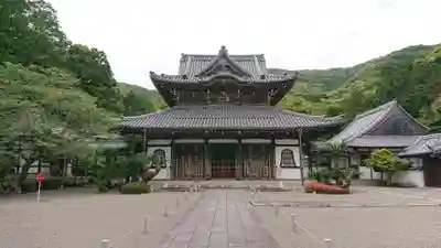 興国寺の本殿・本堂