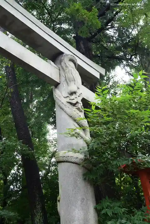 馬橋稲荷神社の鳥居