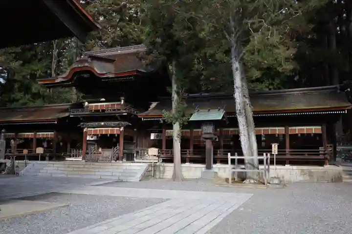 諏訪大社下社秋宮(長野県)