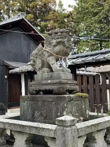 伊豆神社の狛犬