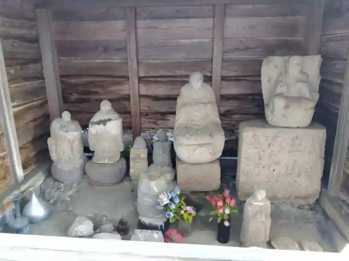 加積雪嶋神社の{uncategorized: "未分類", other: "その他", undefined: "問題あり", building: "その他建物", grave: "お墓", sacred_gate: "鳥居", guardian: "狛犬", statue: "像", buddha: "仏像", history: "歴史", nature: "自然", garden: "庭園", animal: "動物", pagoda: "塔", temizu: "手水舎", mountain_gate: "山門・神門", sanctuary: "本殿・本堂", subordinate: "末社・摂社", art: "芸術", scenery: "景色", jizo: "地蔵", ema: "絵馬", goshuin: "御朱印", omikuji: "おみくじ", items: "授与品その他", amulet: "お守り", goshuincho: "御朱印帳", eats: "食事", festival: "お祭り", votive_dance: "神楽", shichigosan: "七五三参", wedding: "結婚式", experience: "体験その他", initially: "初詣", around: "周辺", anti_infection: "感染症対策"}