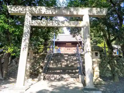 山神社（緒川新田山神社）の鳥居