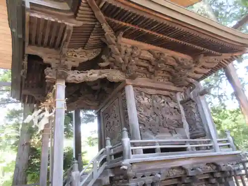 真木諏訪神社の本殿