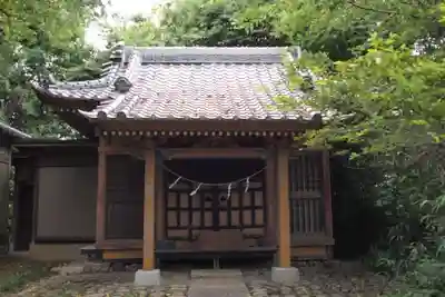 頼政神社の本殿・本堂