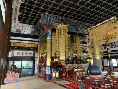 東身延藻原寺の本殿・本堂