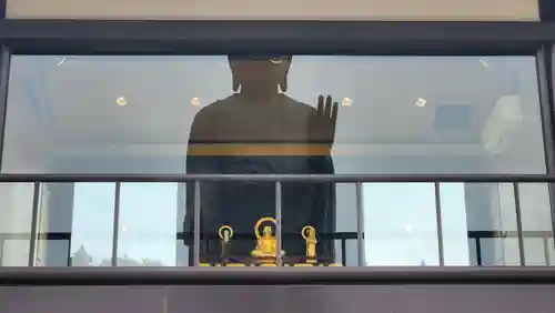 東本願寺本廟 牛久浄苑（牛久大仏）の仏像