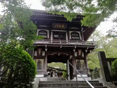 常照寺の山門・神門