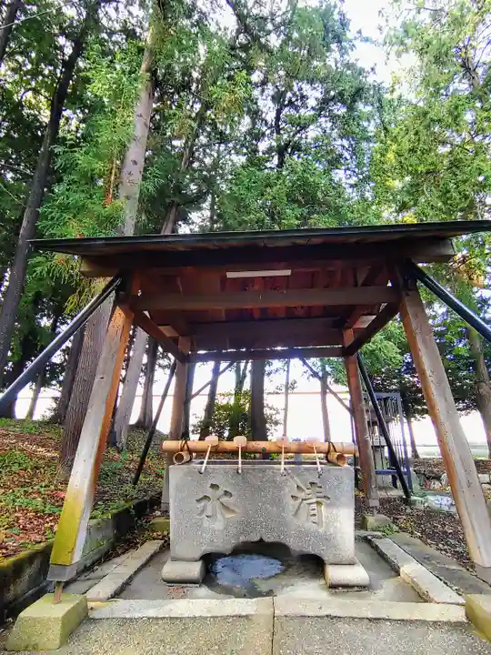 多気神社(多気中町)の手水舎