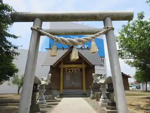 神明社の鳥居