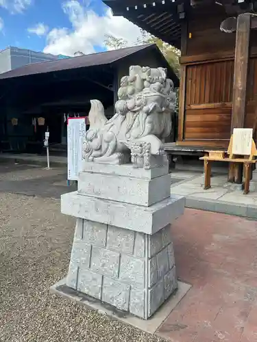 諏訪神社の狛犬