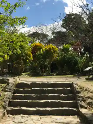 今帰仁里主所火の神(沖縄県)