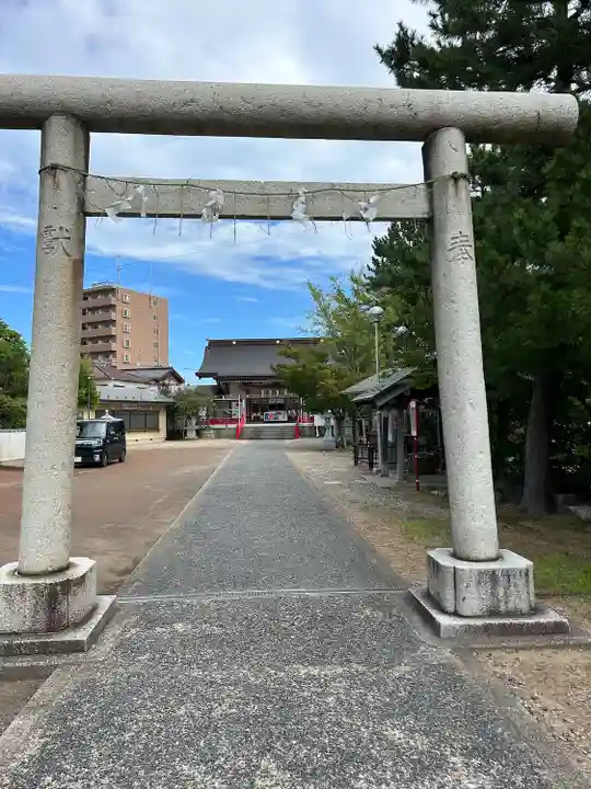 三社神社の鳥居